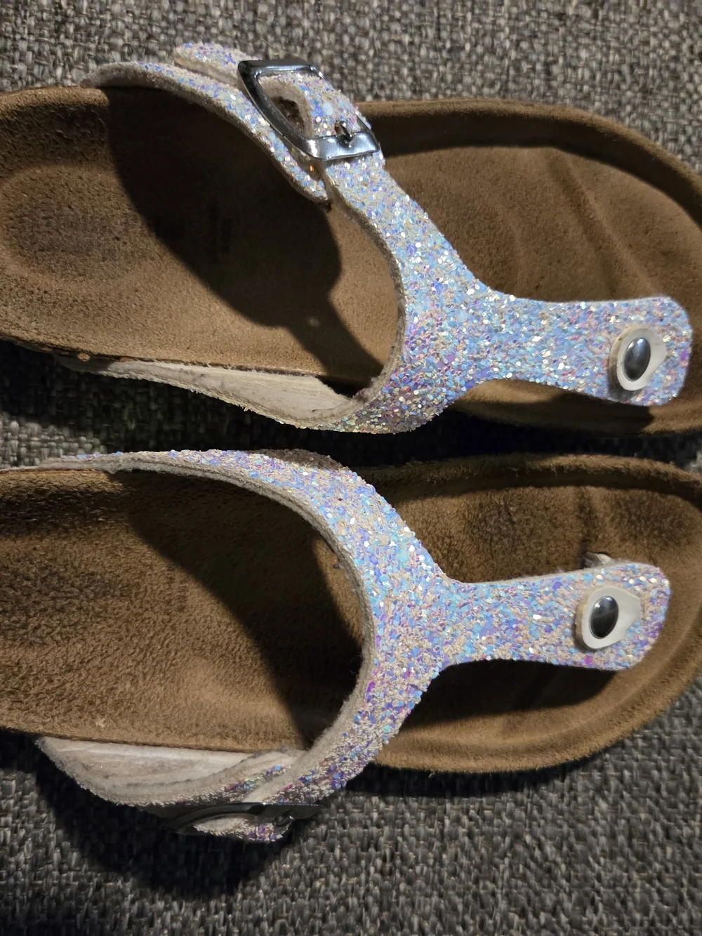 Giulia Palai Girls Glitter Toe-Post Sandals in Iridescent Sparkle